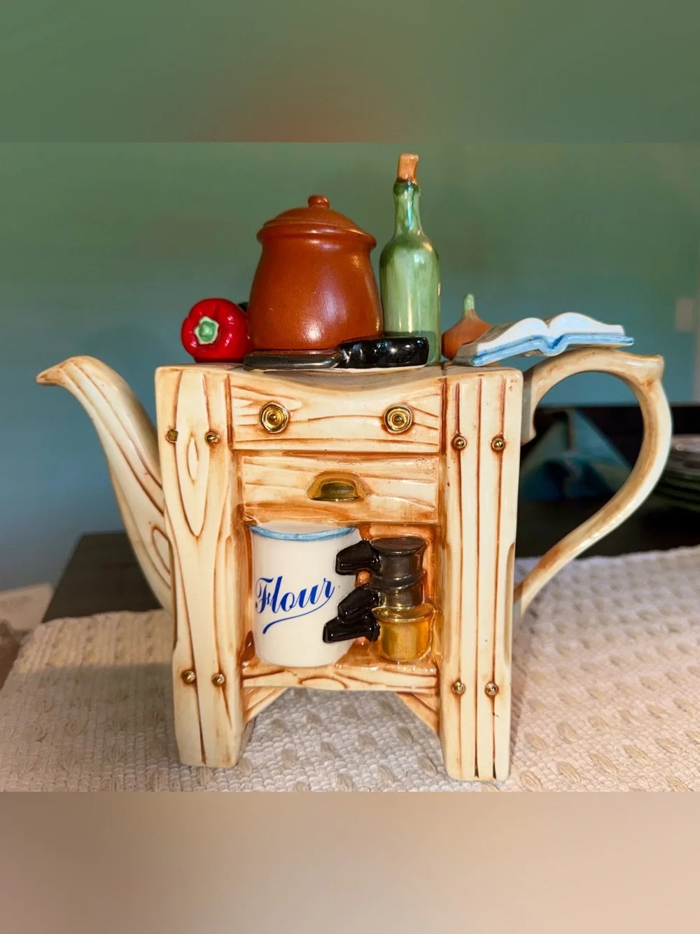 RARE Teapottery England Vintage Ceramic Teapot Cog au Vin Large 10 inch